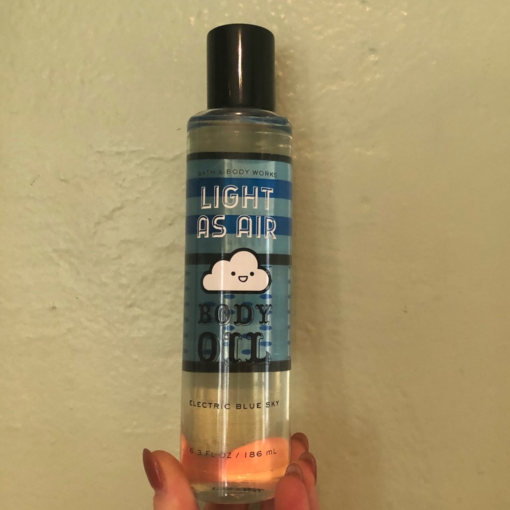 Bath & Body Works Light As Air Body Oil